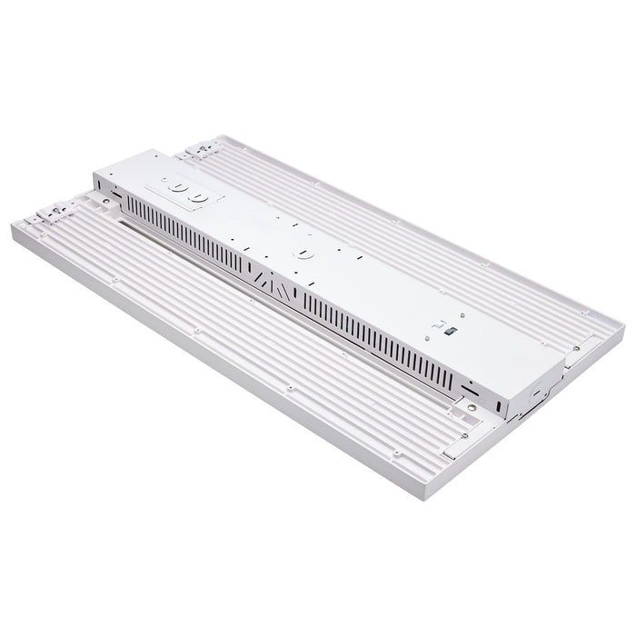 LED Linear High-Bay With Interchangeable Lens - 200W/220W/255W Wattage Selectable - 3K/4K/5K CCT Selectable